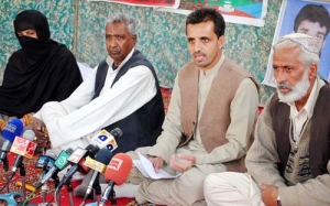 <a href='http://www.bygwaah.com/modules/editorials/article.php?storyid=33'>Does the UDHR apply to the people of Balochistan?  —Faiz M Baluch </a>